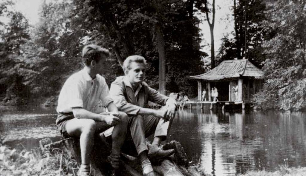 In den 1950er Jahren war der Badeteich ein beliebter Treffpunkt für junge Menschen. Später verfiel das Badehaus und wurde schließlich abgerissen. . (Fotograf: R. Scheibner)